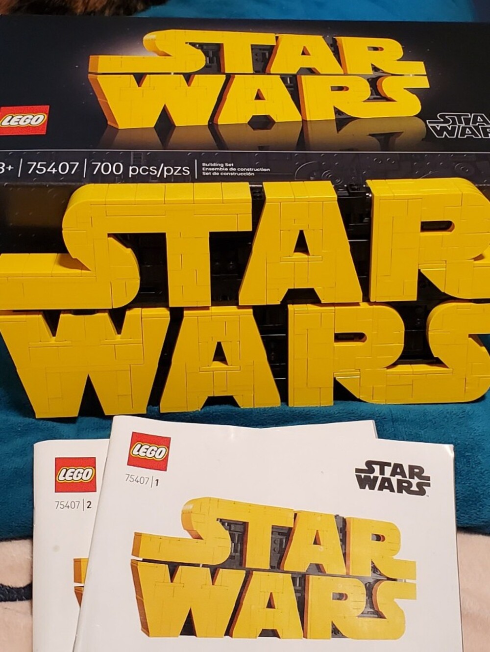 LEGO Star Wars Bold Yellow 'STAR WARS' Logo Building Set